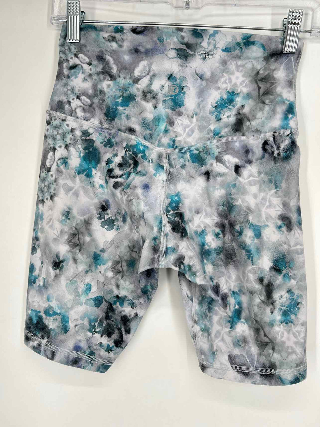 Lululemon Size 4 Grey Print Active Shorts