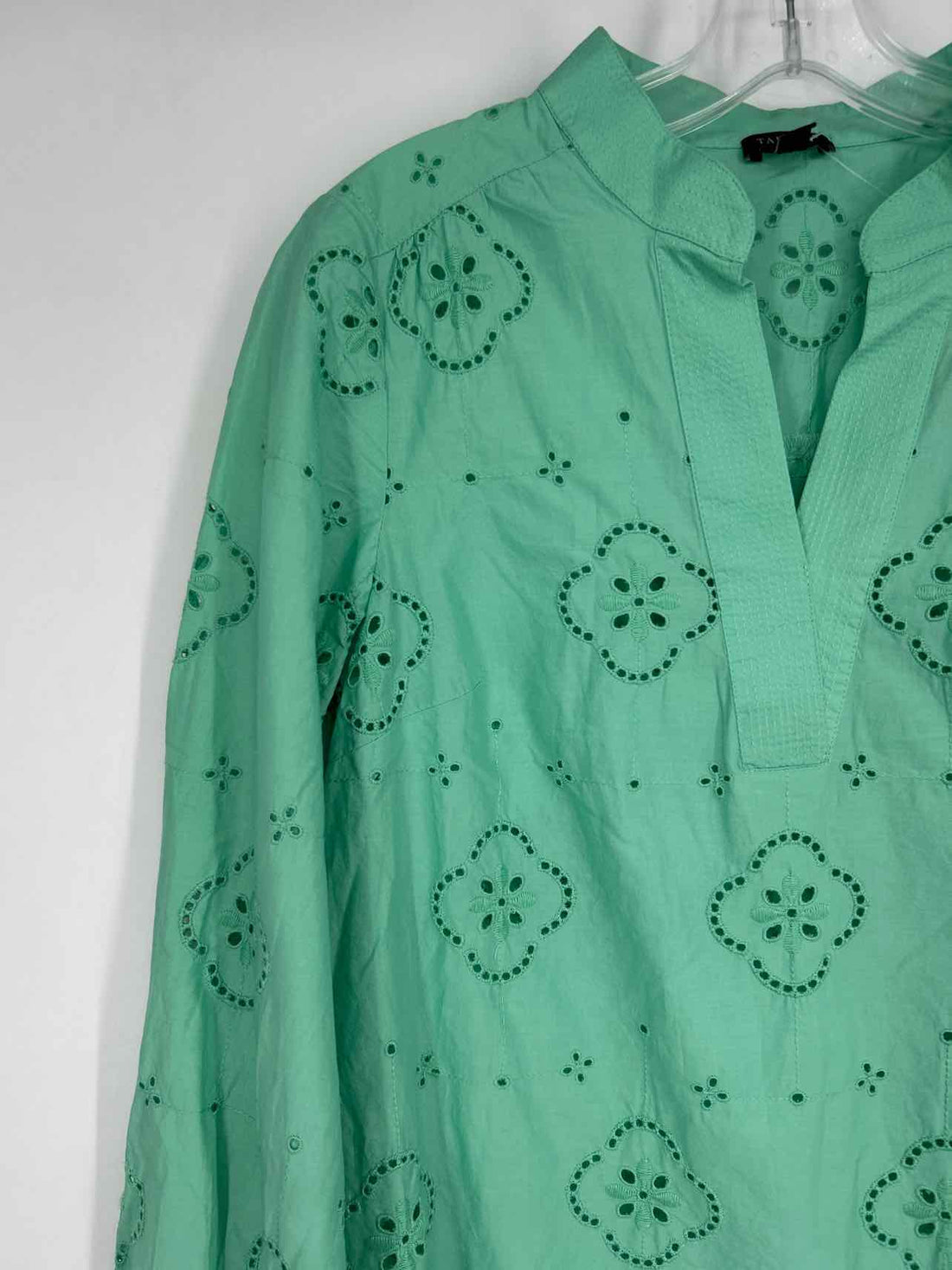 Talbots Size SP Mint Green Eyelet Long Sleeve