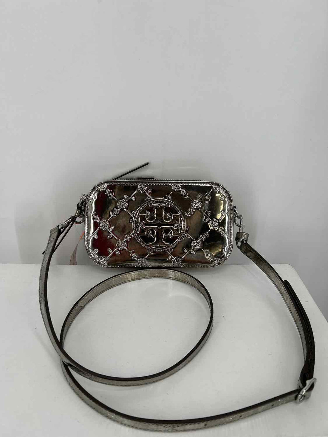 Tory Burch Mini Miller Silver Leather Pre Owned Crossbody