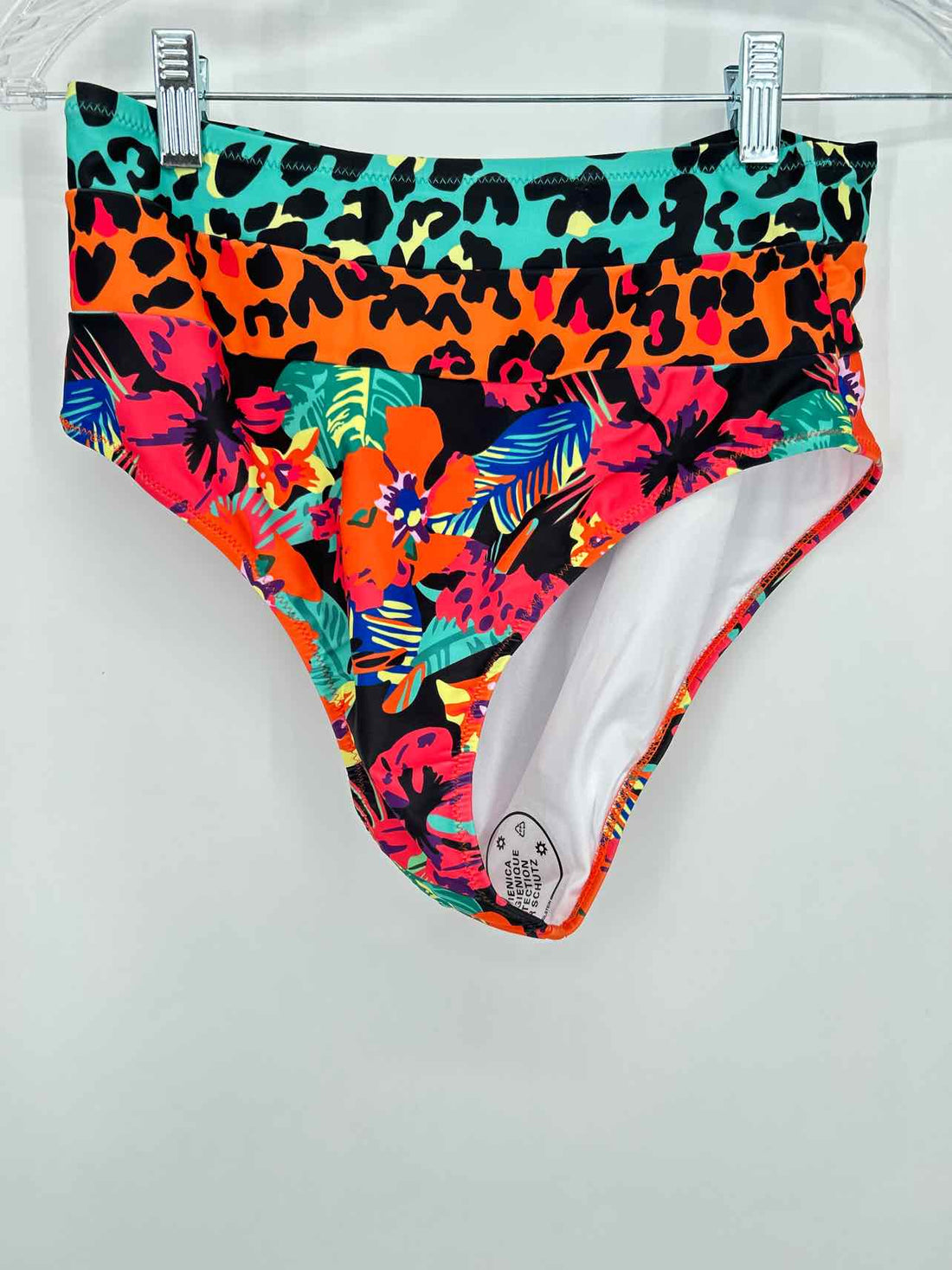 Hilinker Size M Orange & Black Print NWT Swimsuit 2 Piece