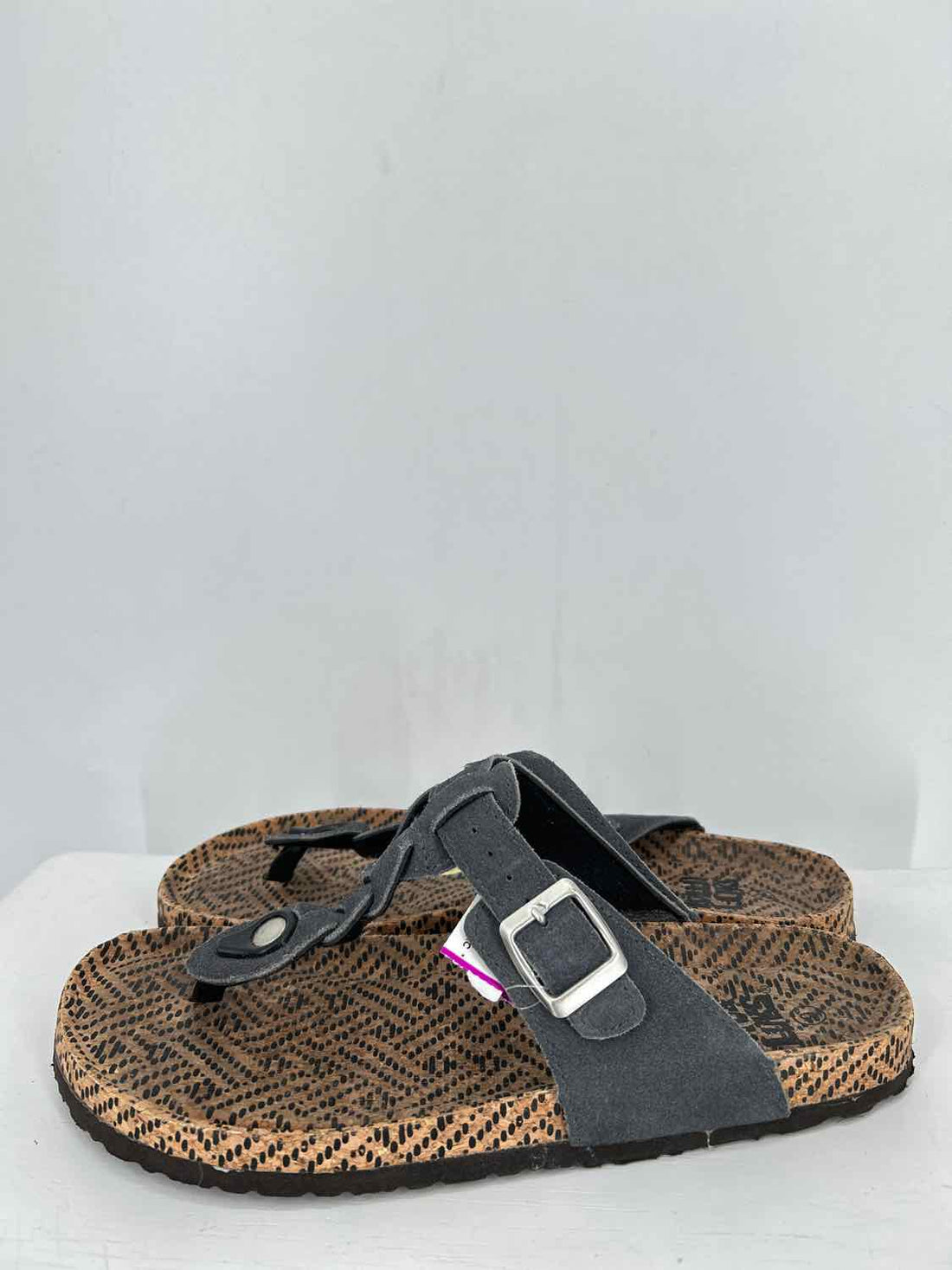 Muk Luks Women Size 38 Gray Sandals