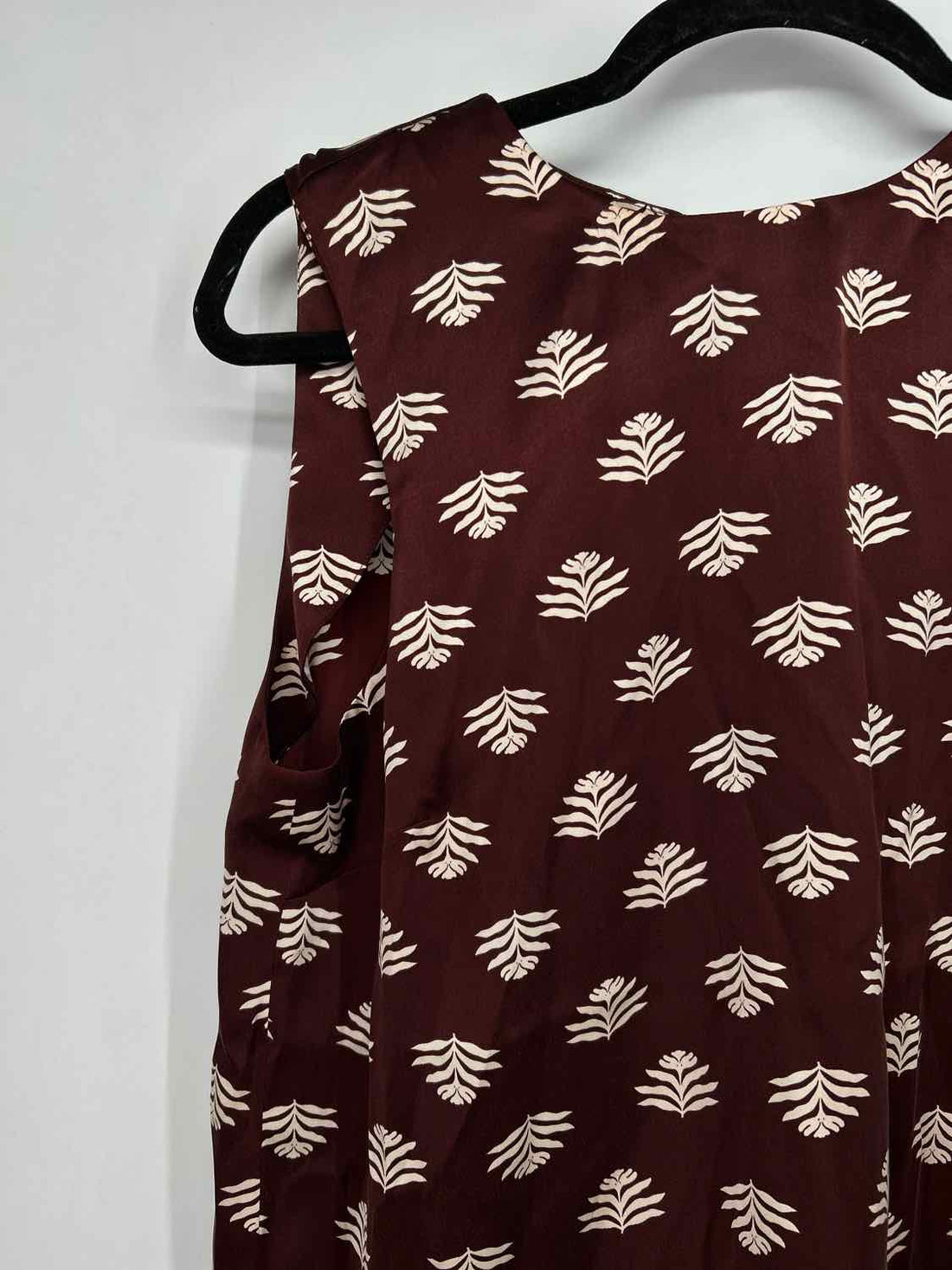 Joie Size M Brown & White Silk Sleeveless