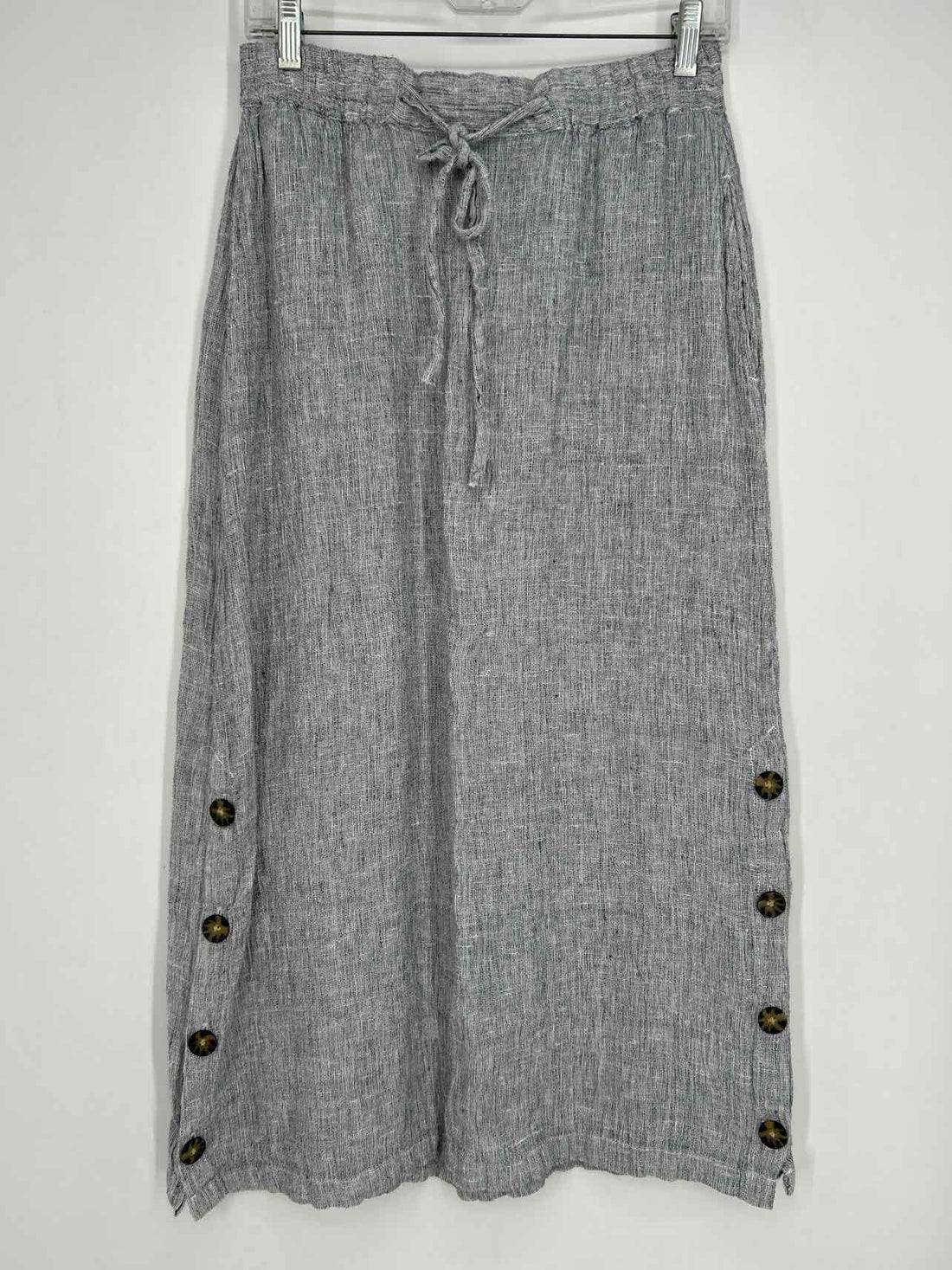 Tahari Size S White & Navy Linen Skirts