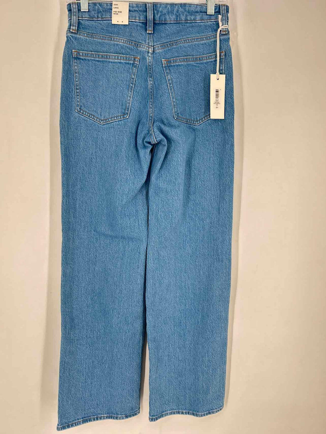Denim Forum Size 25 Light Blue Denim NWT Jeans