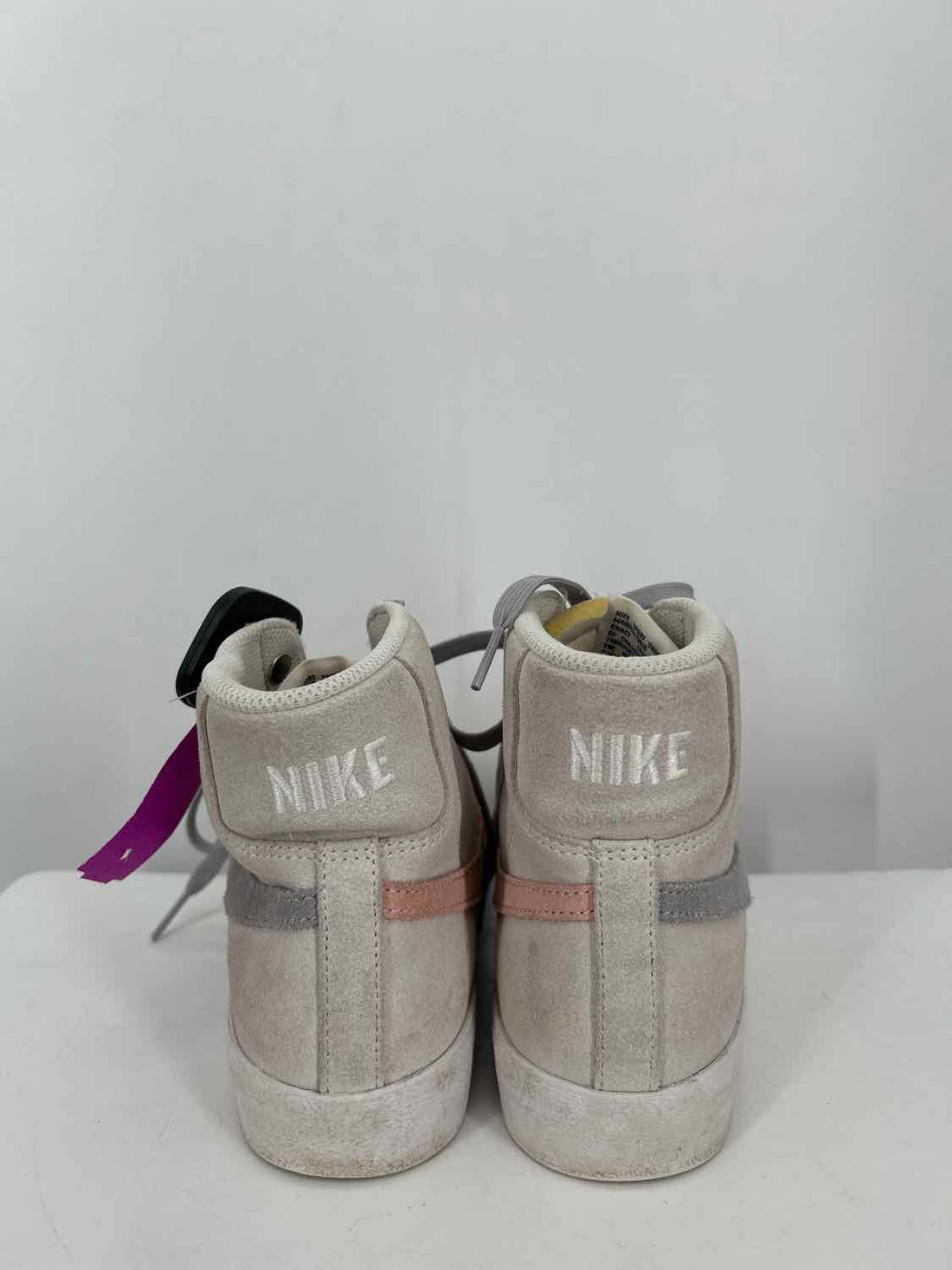 Nike Women Size 7.5 Gray & Pink Sneakers