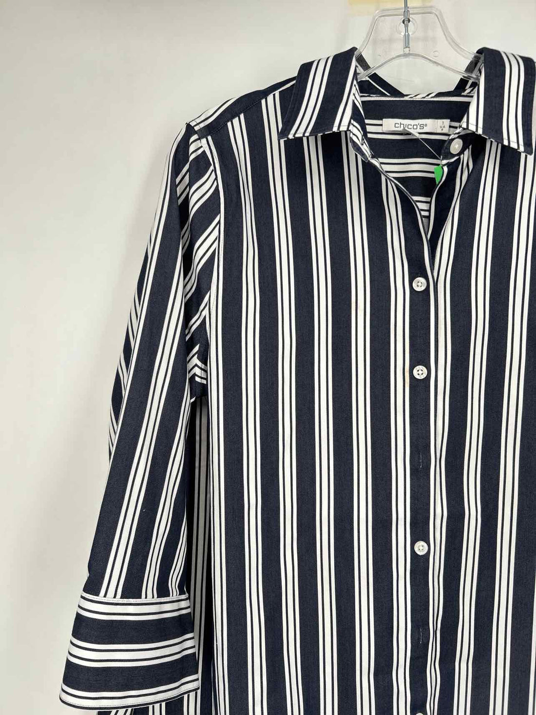 Chicos Size 1 (8) Navy & White Striped Long Sleeve