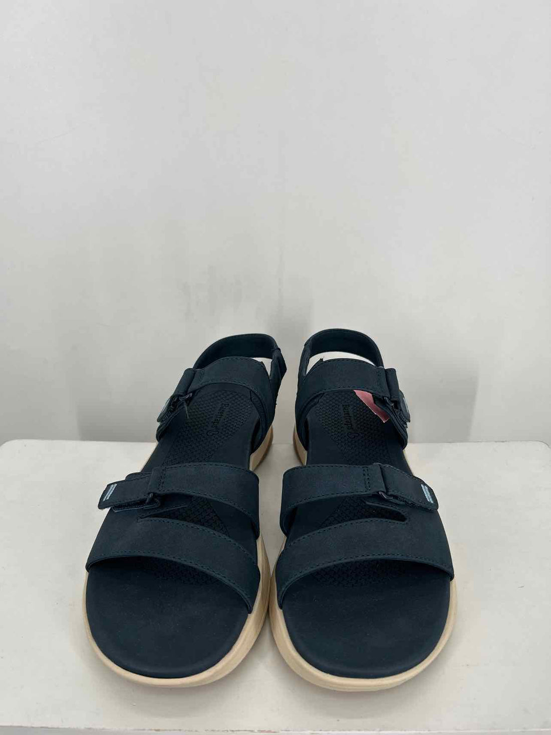 Baretraps Women Size 7.5 Navy Sandals