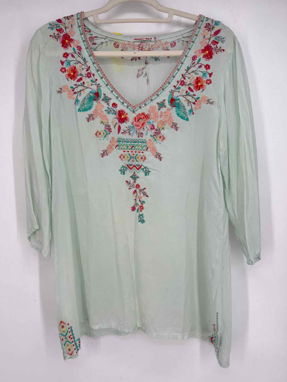 Johnny Was Size M Mint Embroidered Short Sleeve