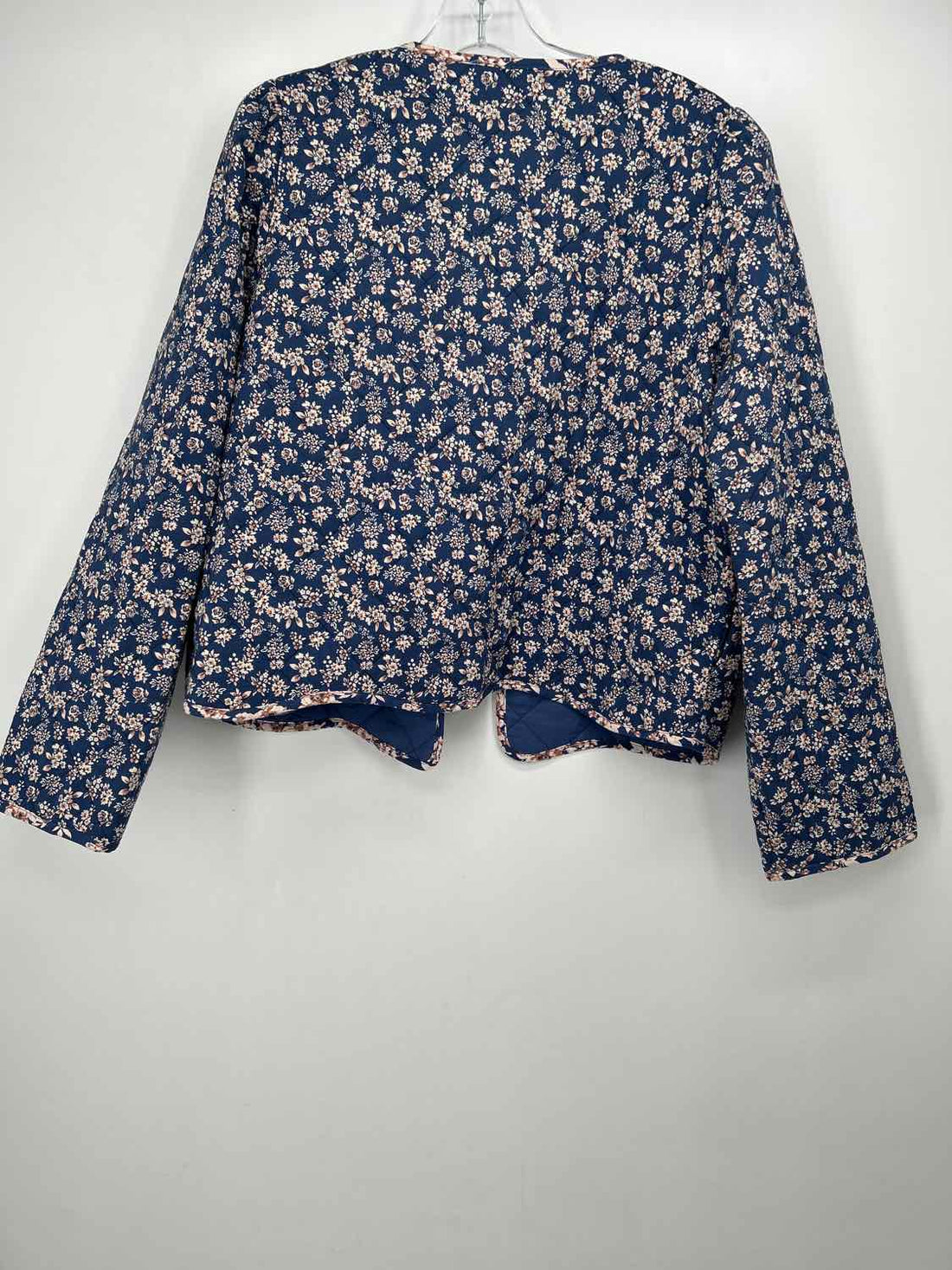 Listicle Size L Blue Floral Quilted Jacket