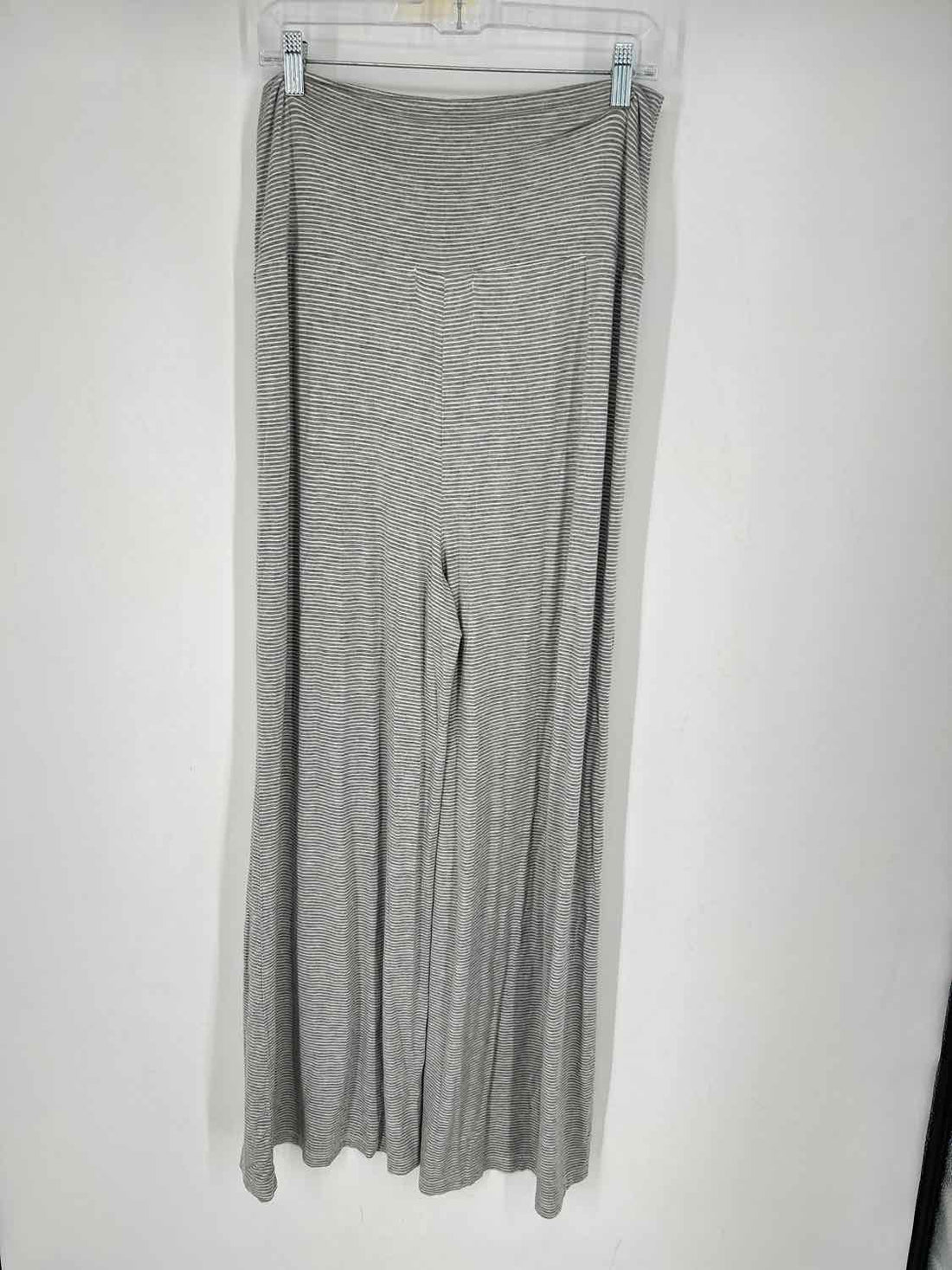 Natural Life Size XL Gray Stripe Pants