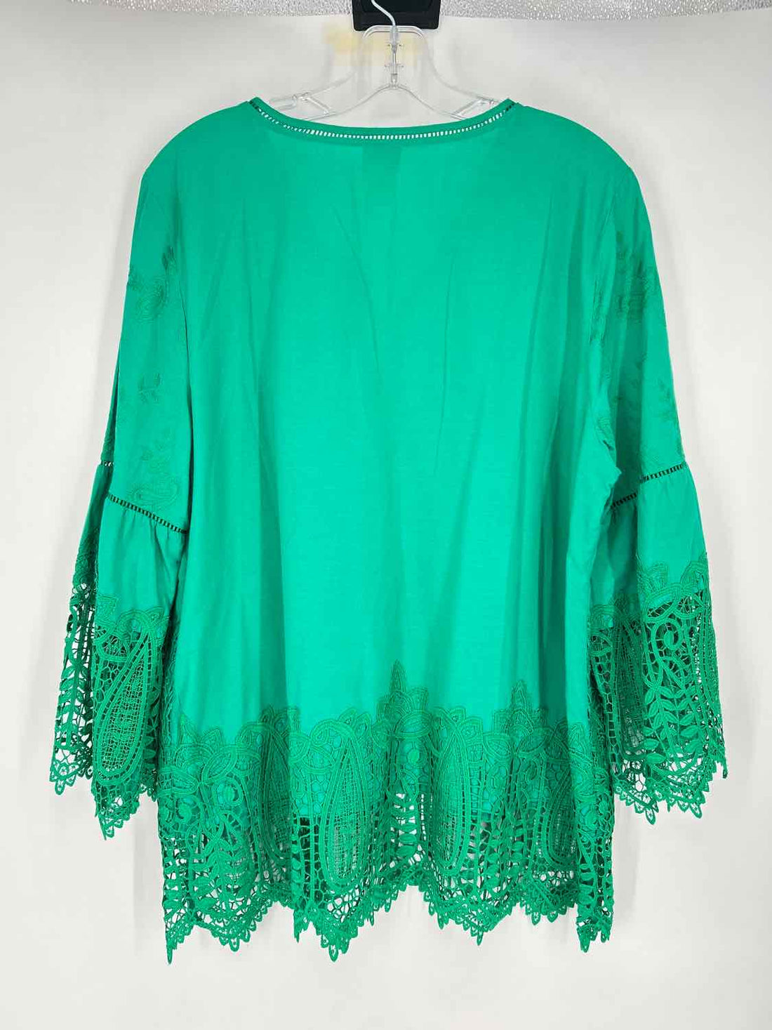 Chicos Size 3(XL) Green Embroidered Long Sleeve