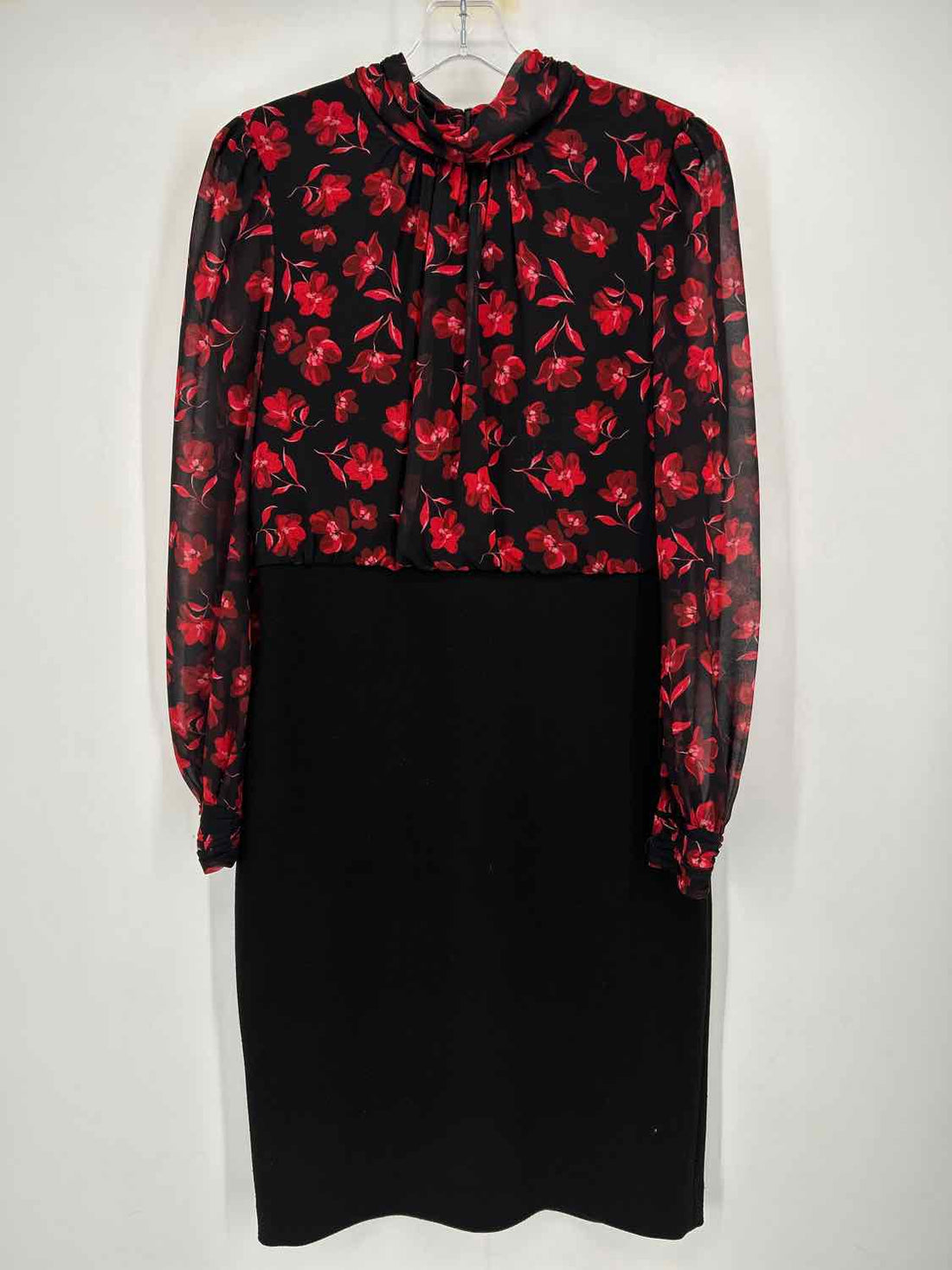 Badgley Mischka Size 10 Black Floral Long Sleeve Dress