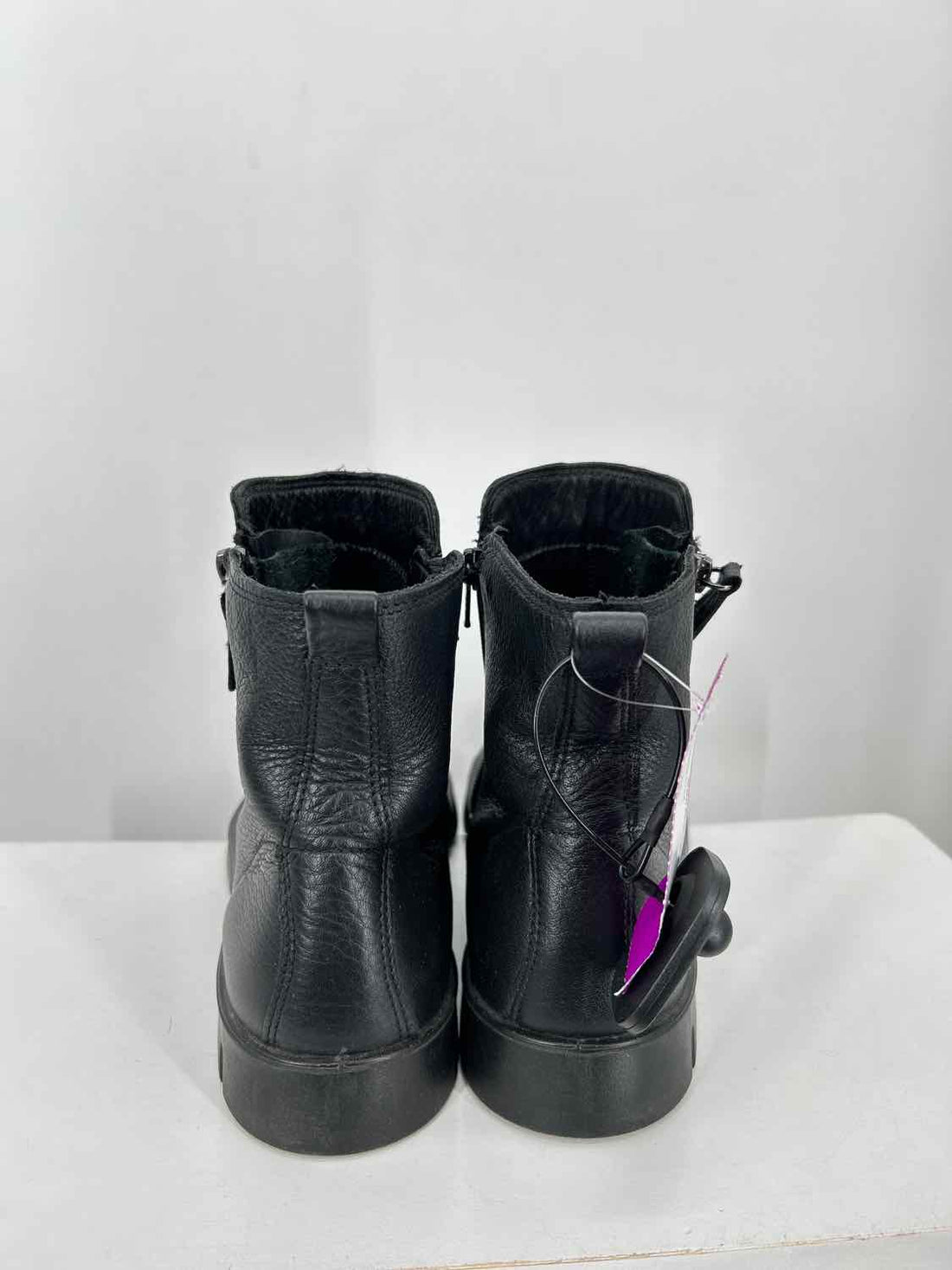 Ecco Women Size 10 Black Ankle Boot