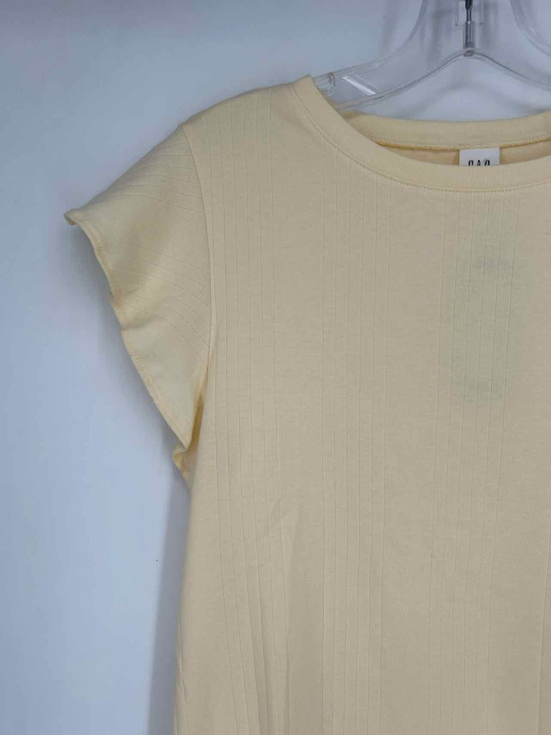 Gap Size L Light Yellow NWT Short Sleeve
