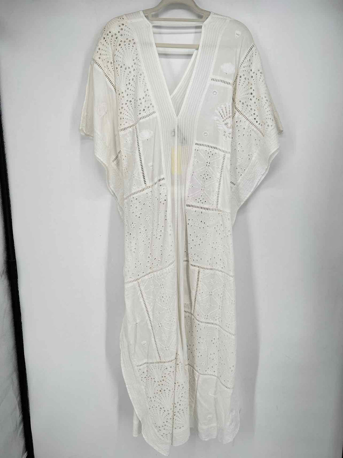 Scarlet Poppies Size One Size White Eyelet NWT Coverup a