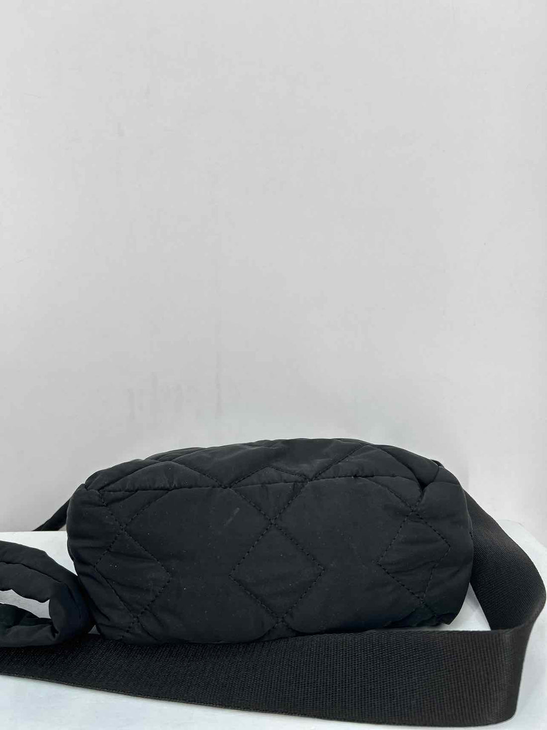 Marc Jacobs Black Nylon Excellent Condition Crossbody