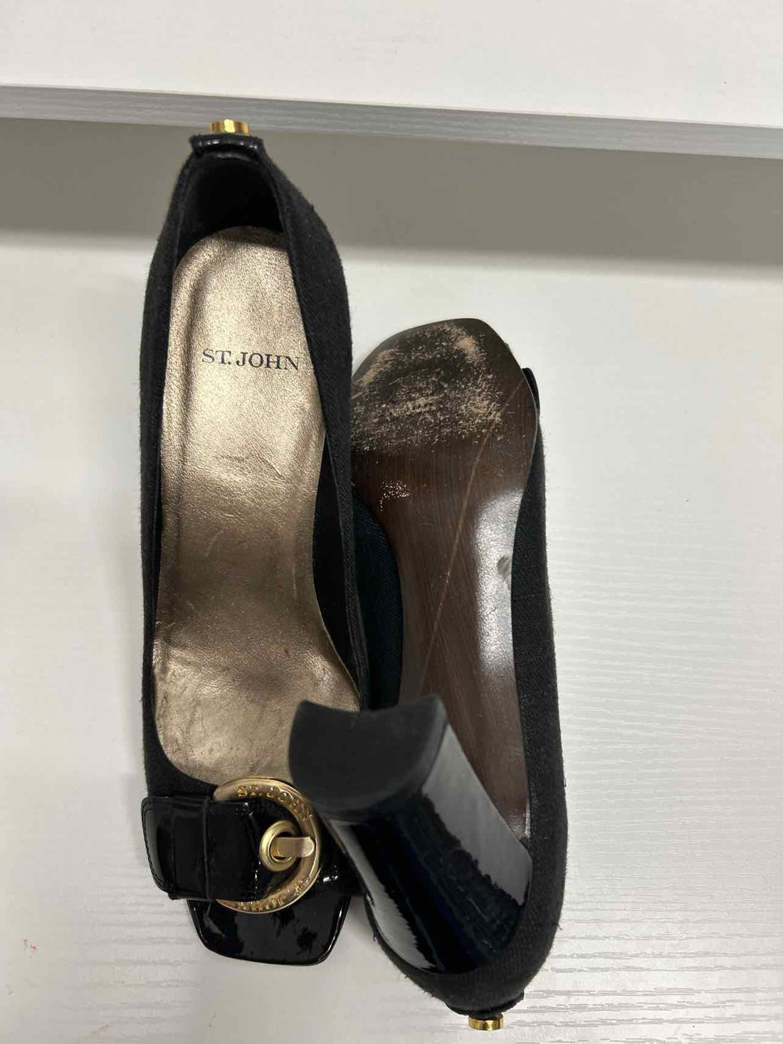 St John Women Size 6 Black Peep Toe Heels