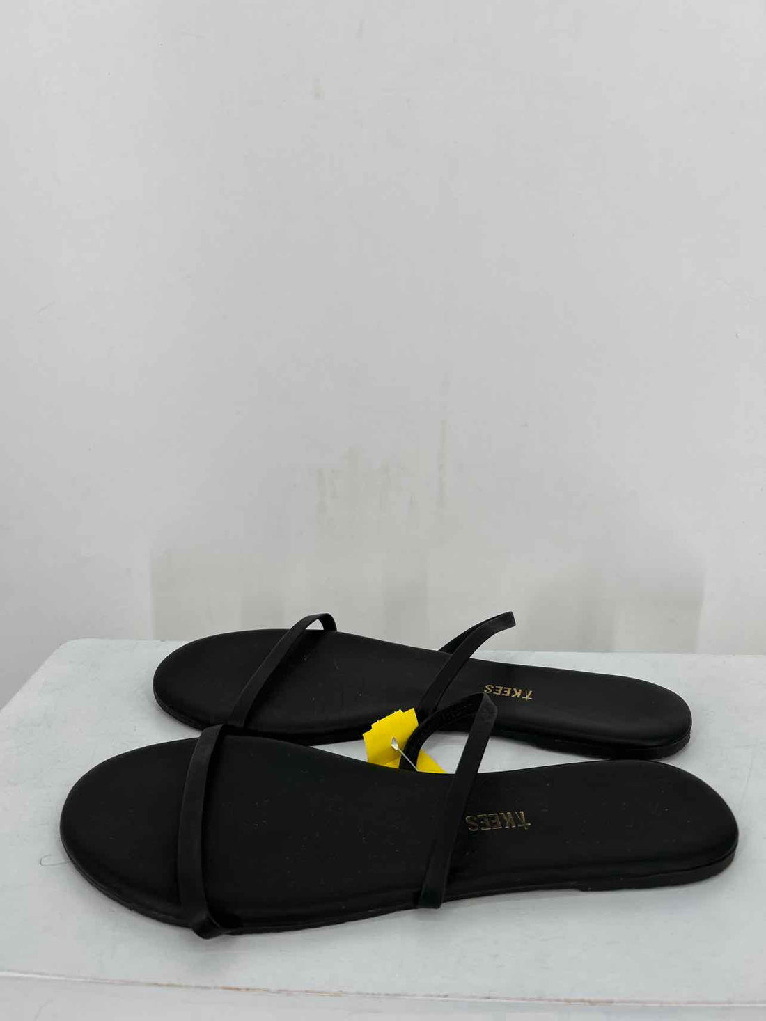 TKEES Women Size 10 Black Sandals