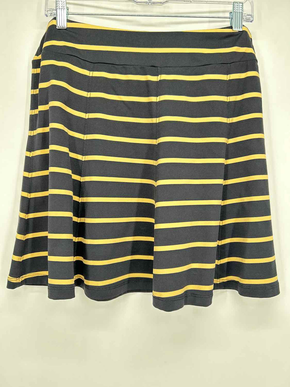 J McLaughlin Size M Black Stripe Skirts