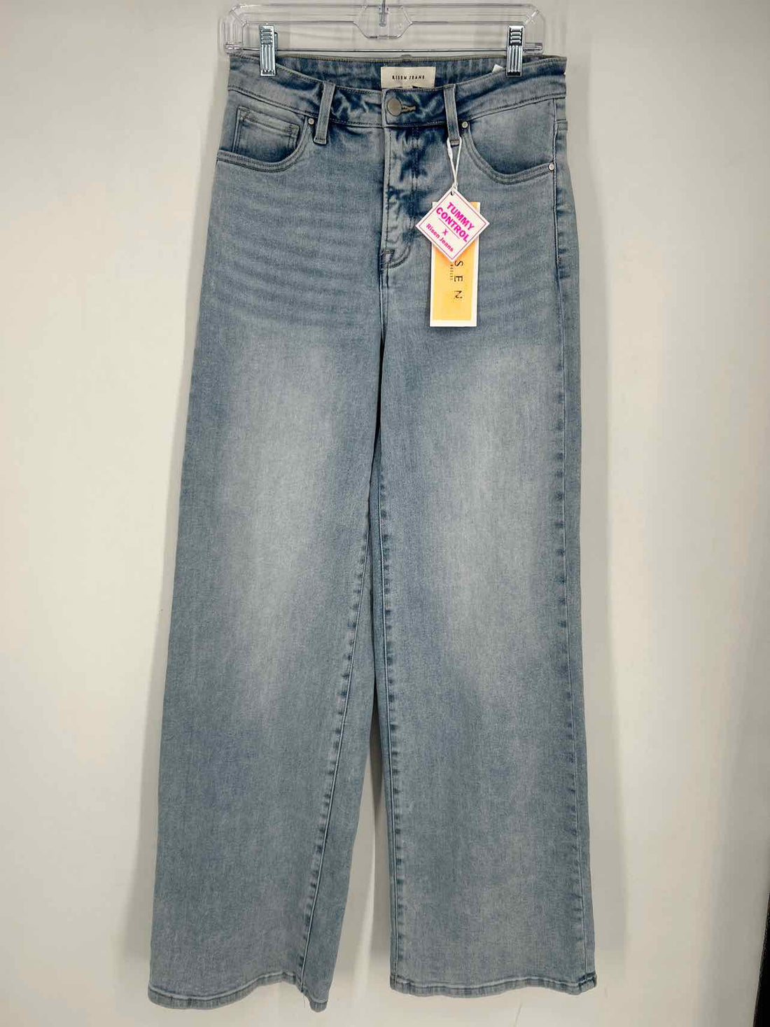 risen jean Size 7 Light Wash NWT Jeans