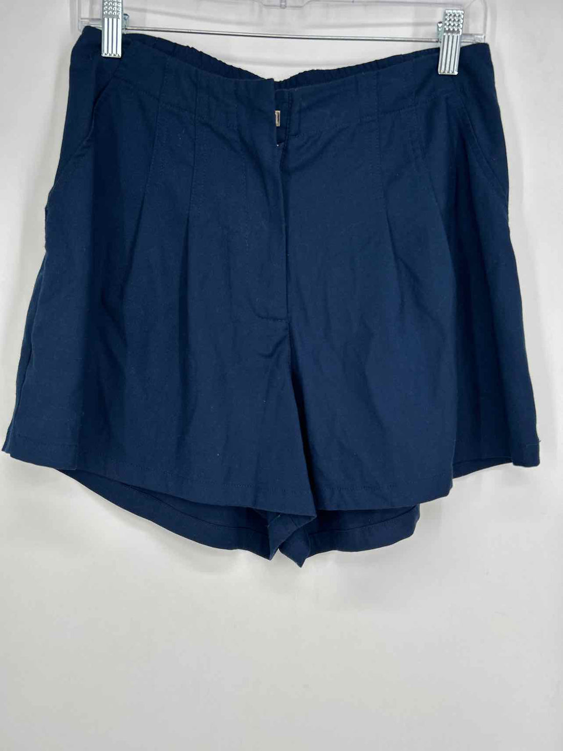 Heartloom Size M Navy Shorts