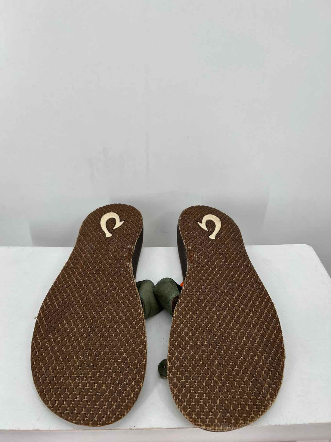 Olu Kai Women Size 11 Green Sandals