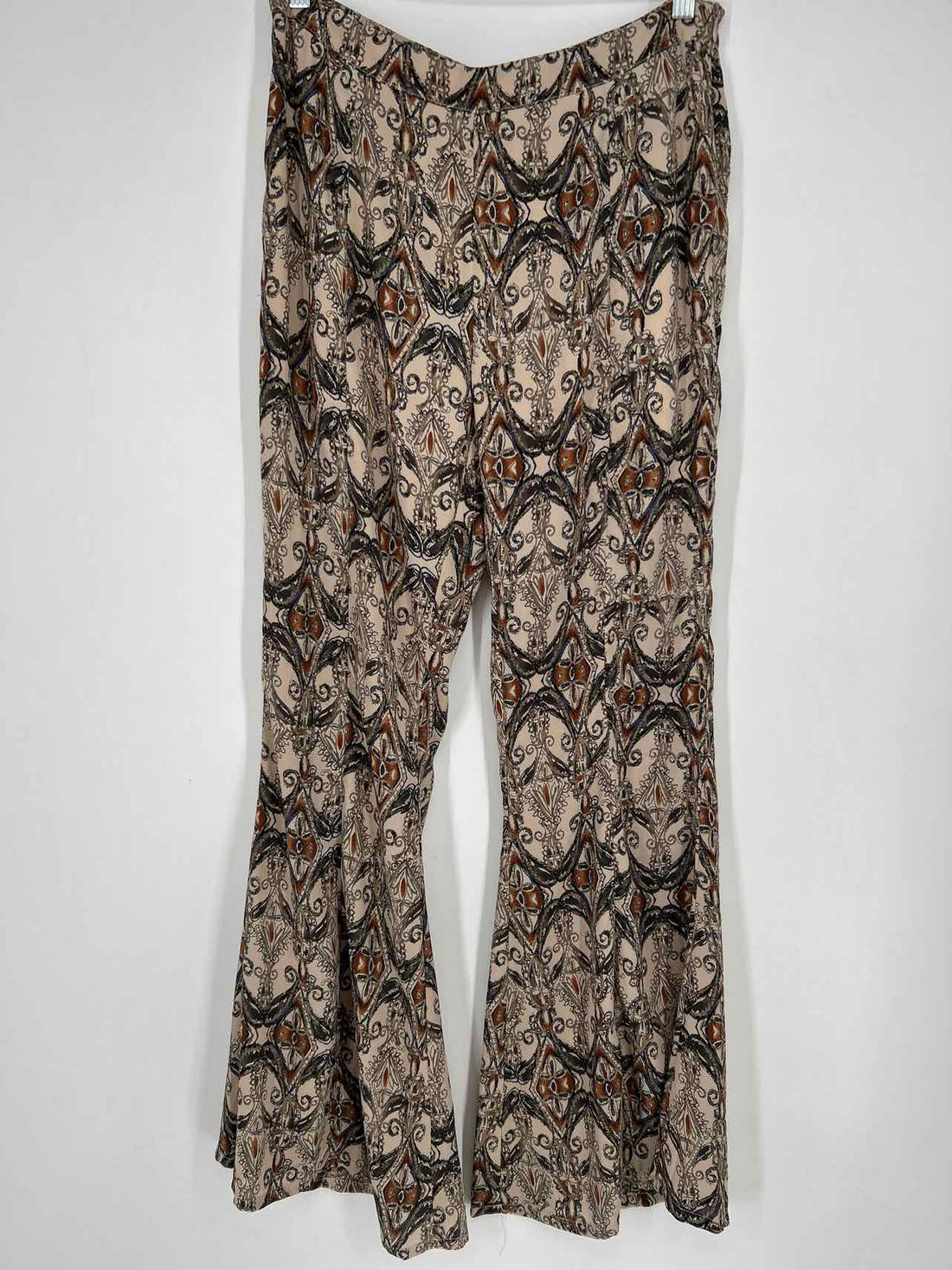 Sugar + Lips Size M Beige Print Pants