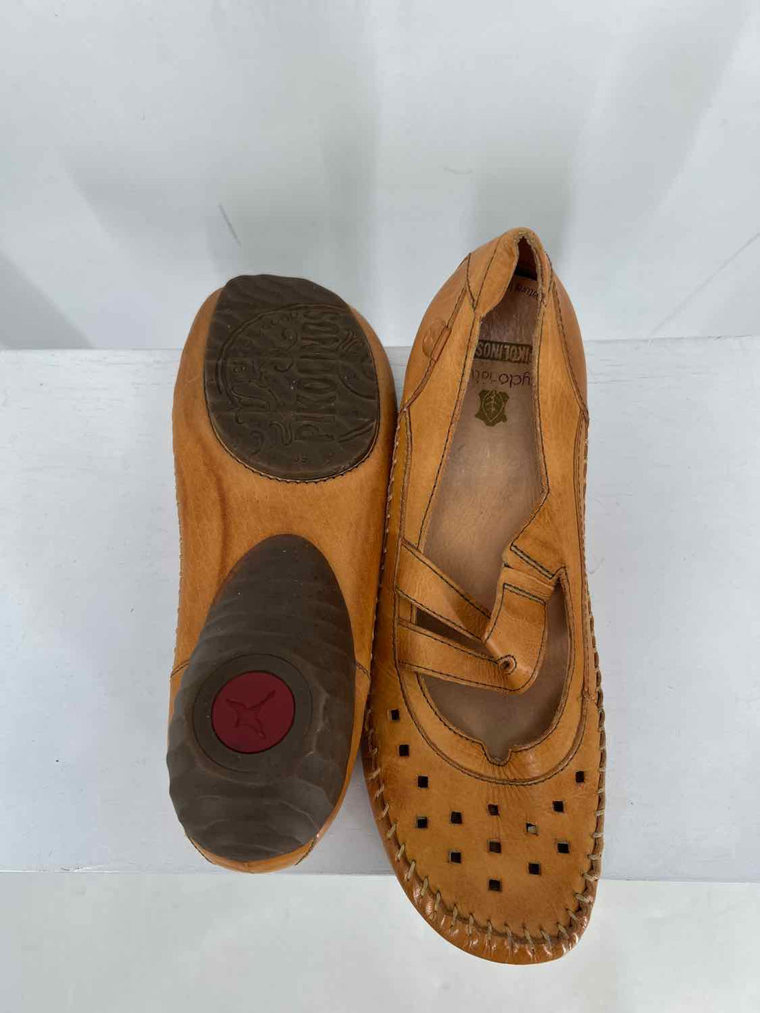 Pikolinos Women Size 39 Caramel Mary Jane Flats