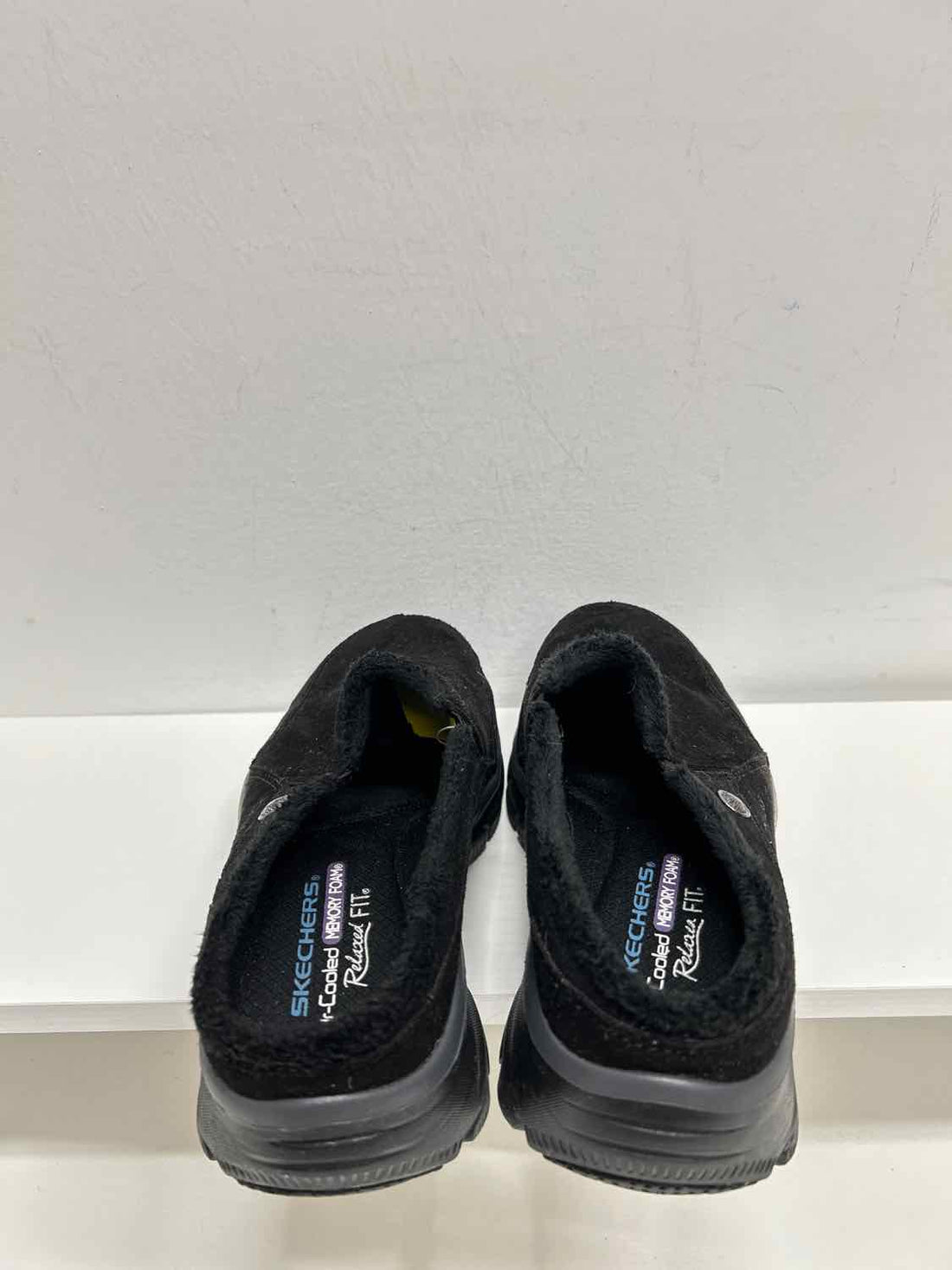 Skechers Women Size 7.5 Black Sneakers