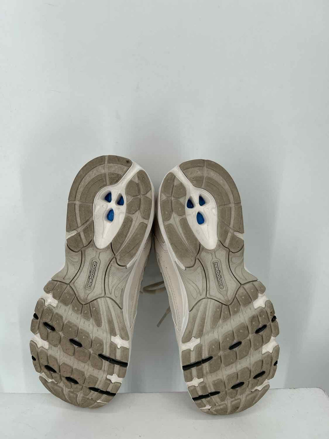 New Balance Women Size 7 Off White Sneakers
