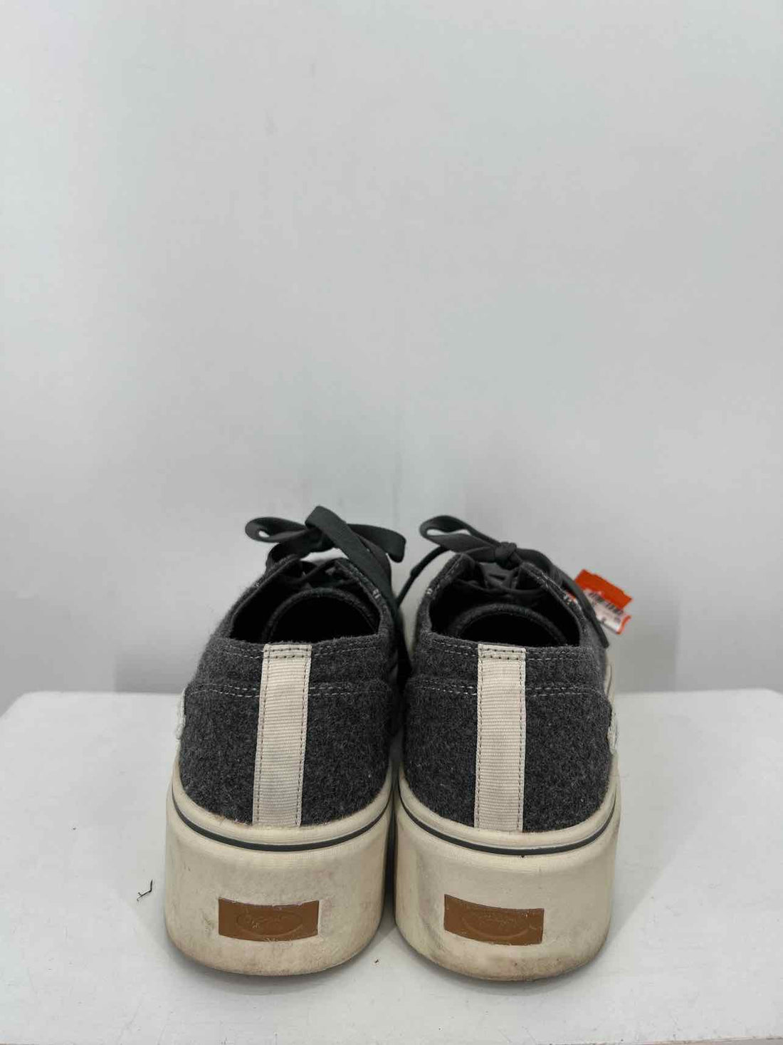 DrScholls shoes Women Size 9 Gray Wool Blend Sneakers