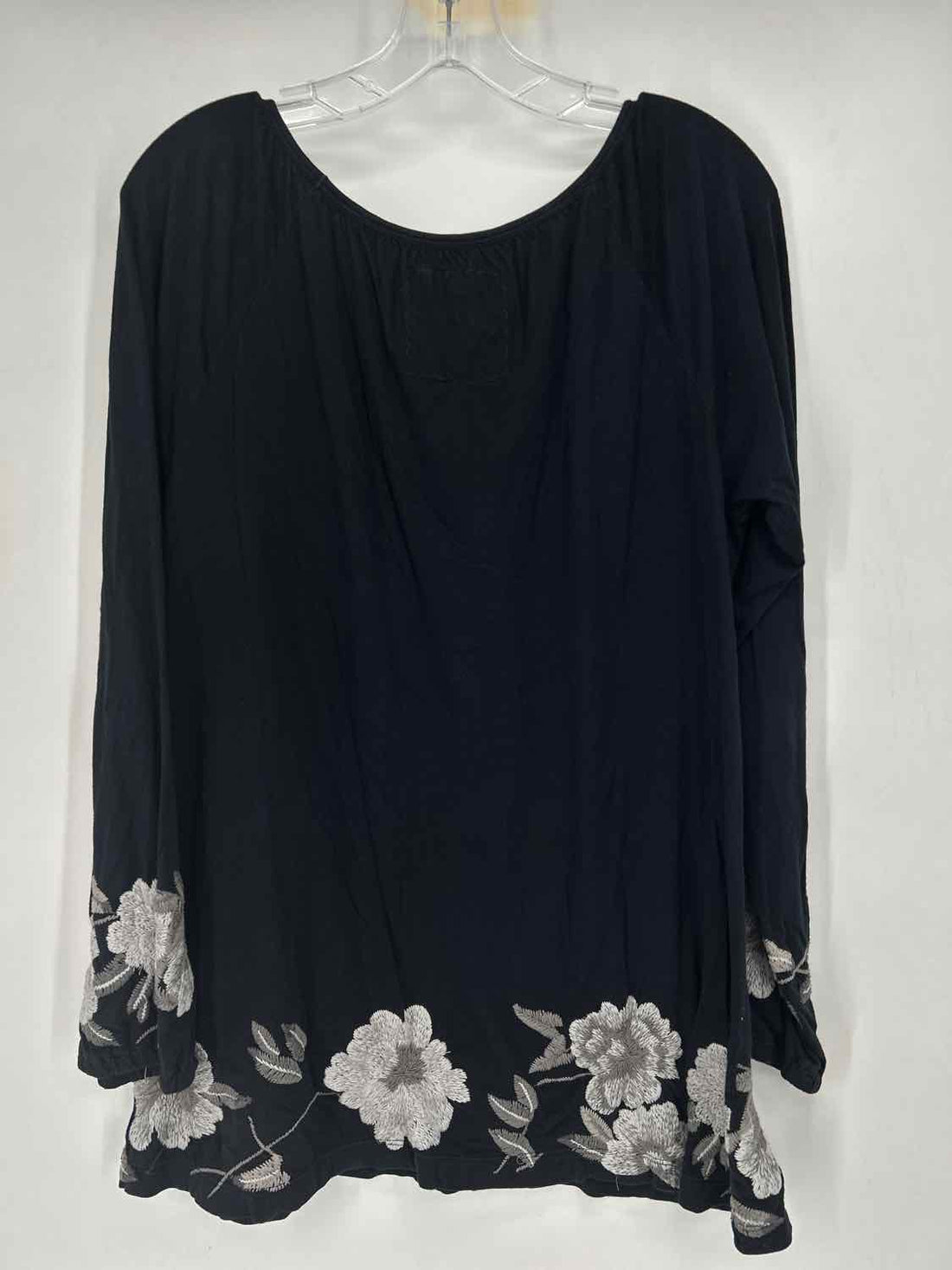 Johnny Was Size L Black & Gray Floral Embroidered Long Sleeve