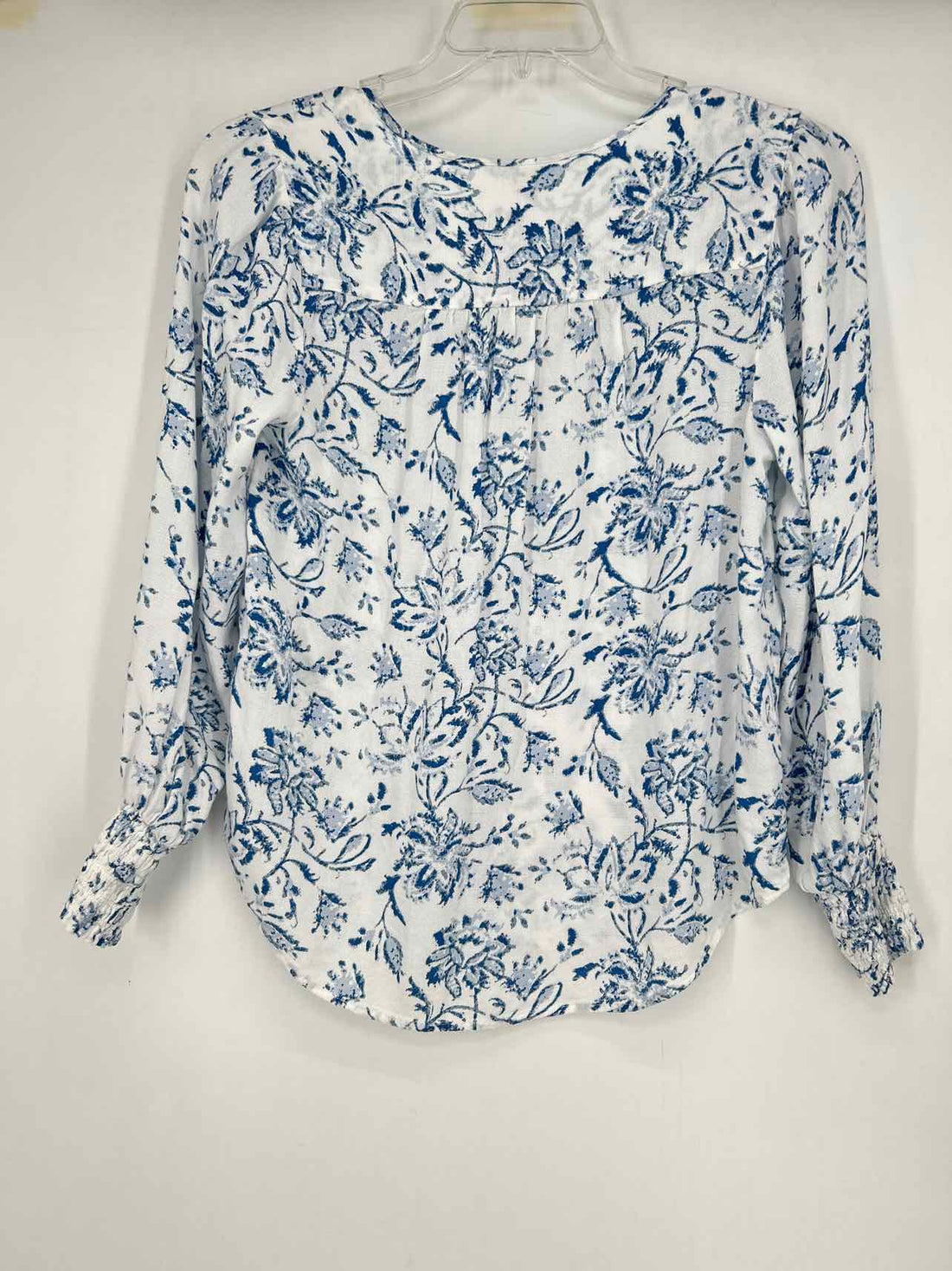 Lucky Brand Size M White & Blue Long Sleeve