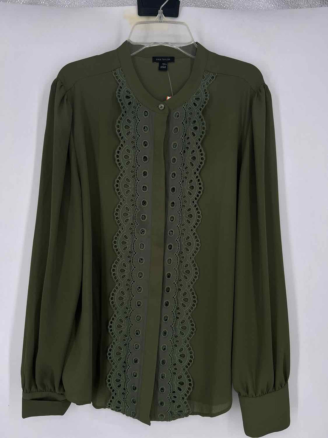 Ann Taylor Size L Green Long Sleeve