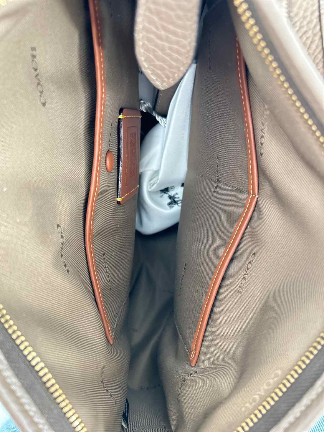 Coach Dark stone Pebbled Leather Like New Crossbody