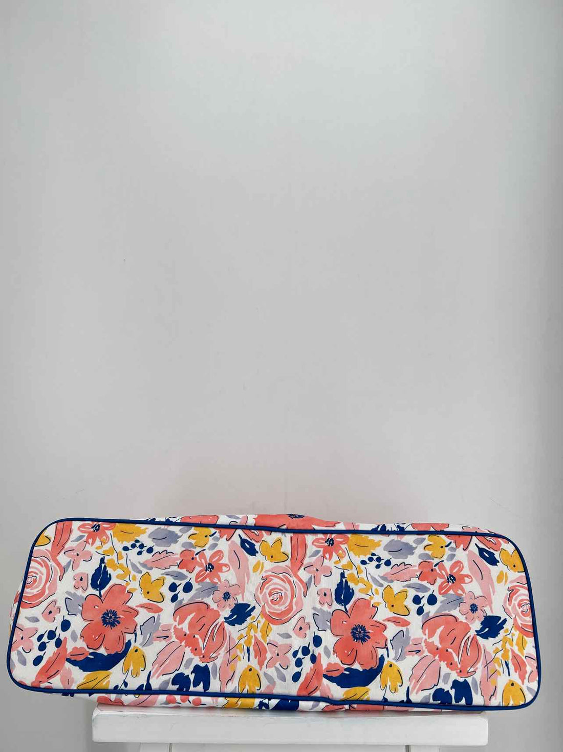 Marleylilly Peach Floral Nylon Like New Duffel