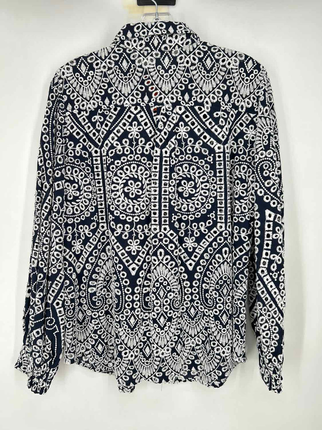 Chicos Size 1.5 (M) Navy & White Embroidered Long Sleeve