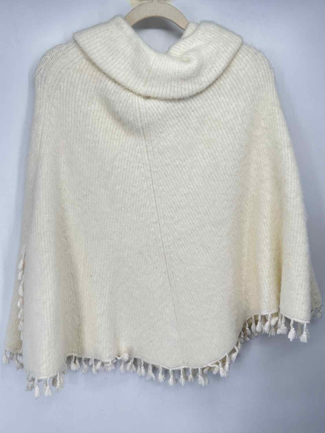 Lulus Size M White Poncho