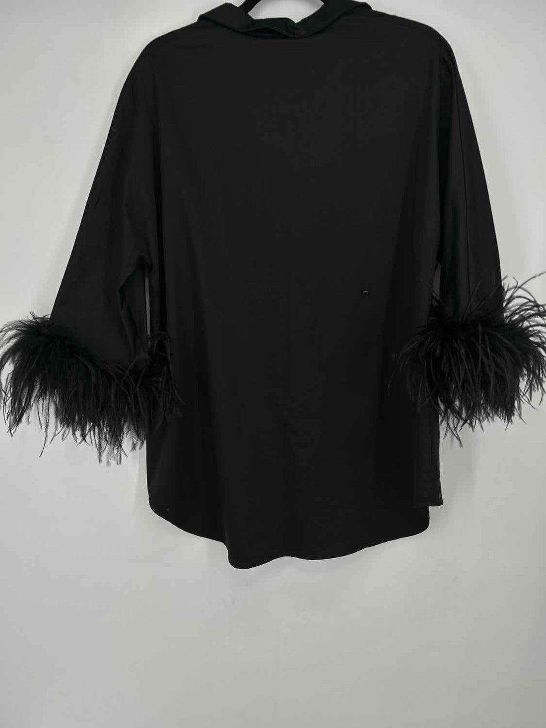 Tuckernuck Size S Black Feather Long Sleeve