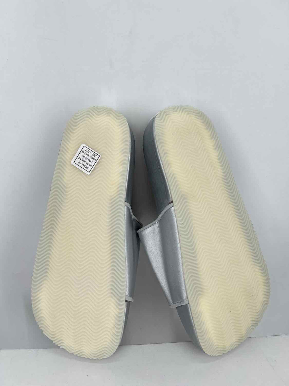 Adidas Women Size 10 Silver Slides