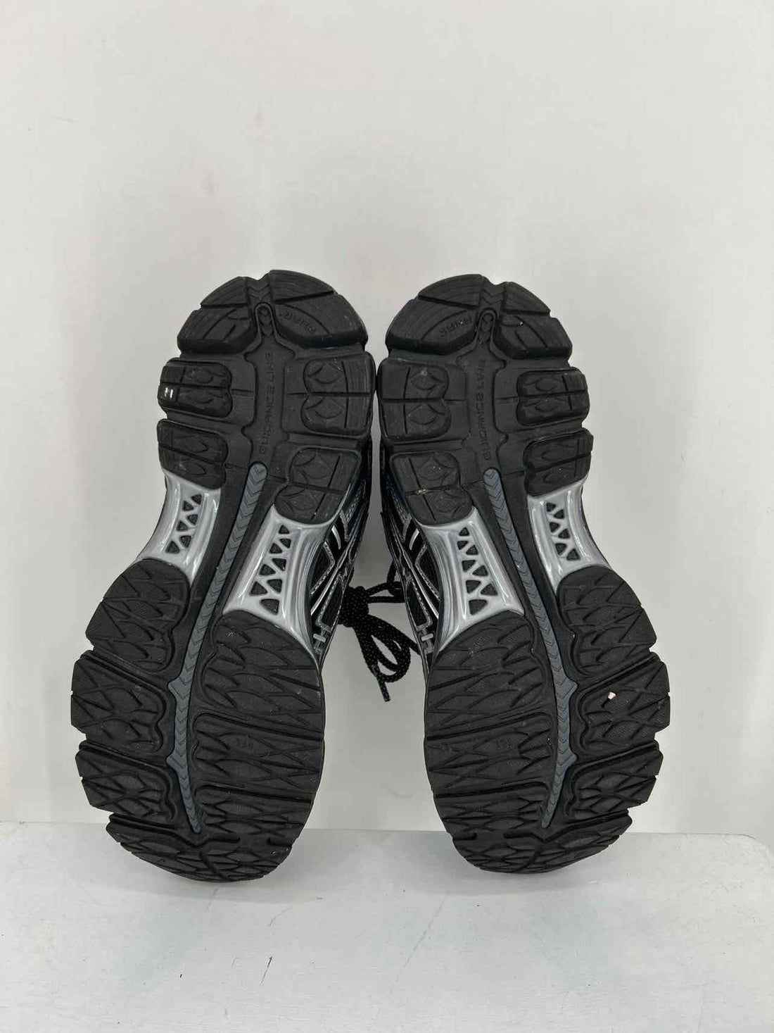 Asics Women Size 6 Black & Gray Sneakers