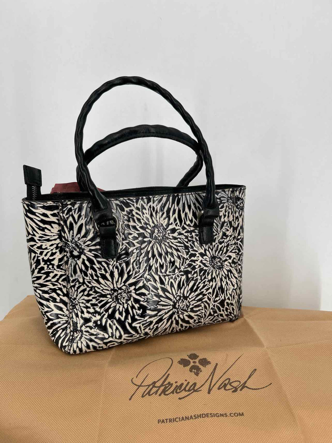 Patricia Nash Black & Cream Genuine Leather Purse