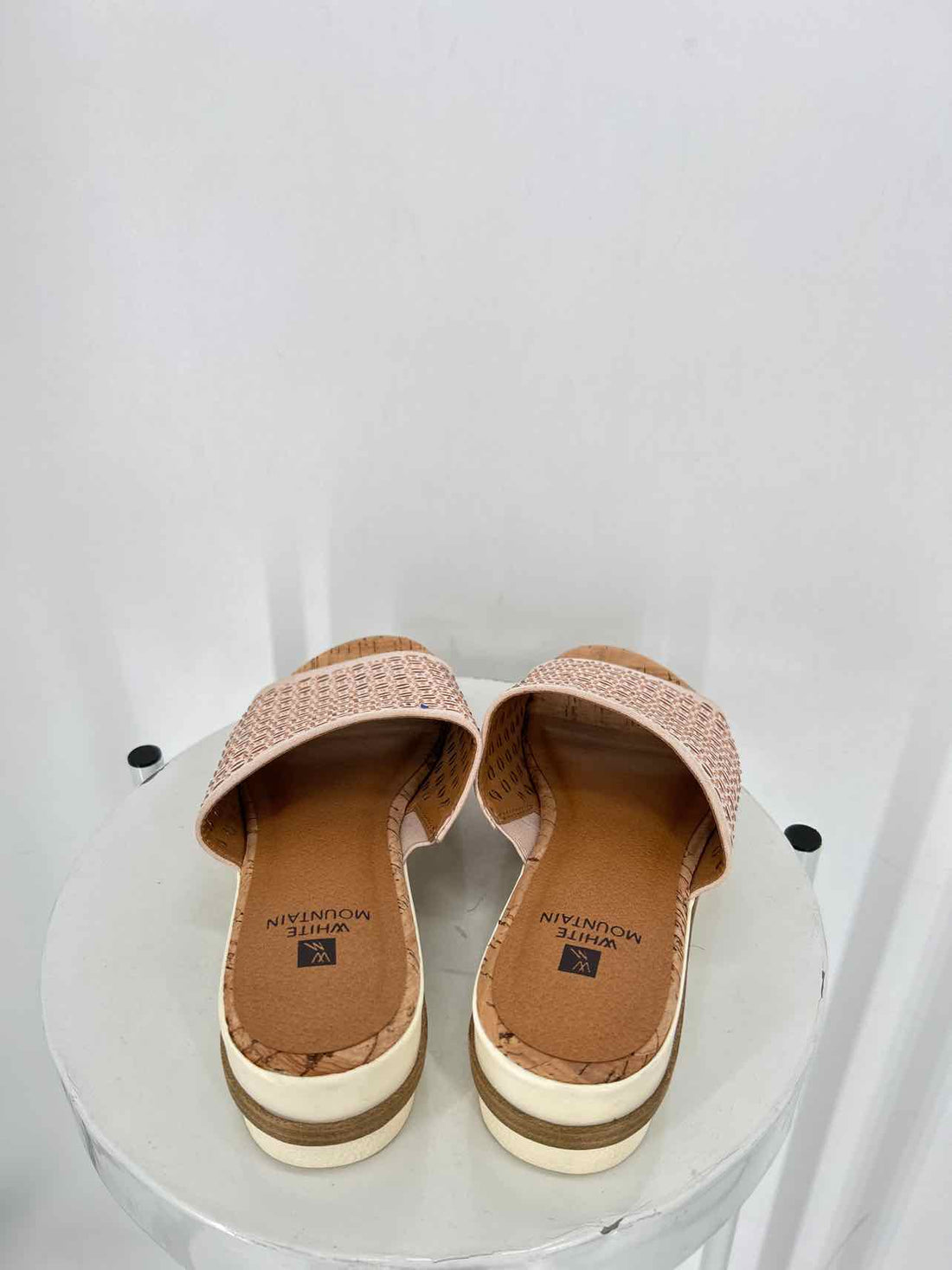 White Mountain Women Size 8 Blush Wedges