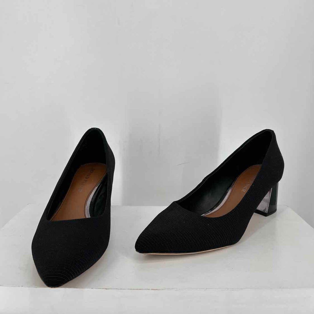 Donald Pliner Women Size 9.5 Black Heels
