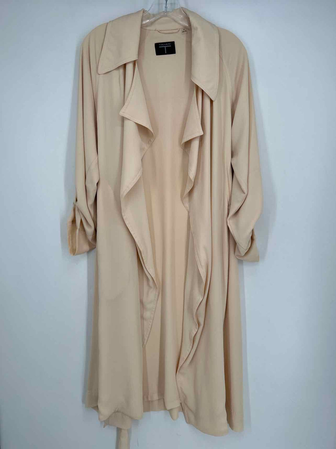 Tahari Size XS Cream Trenchcoat
