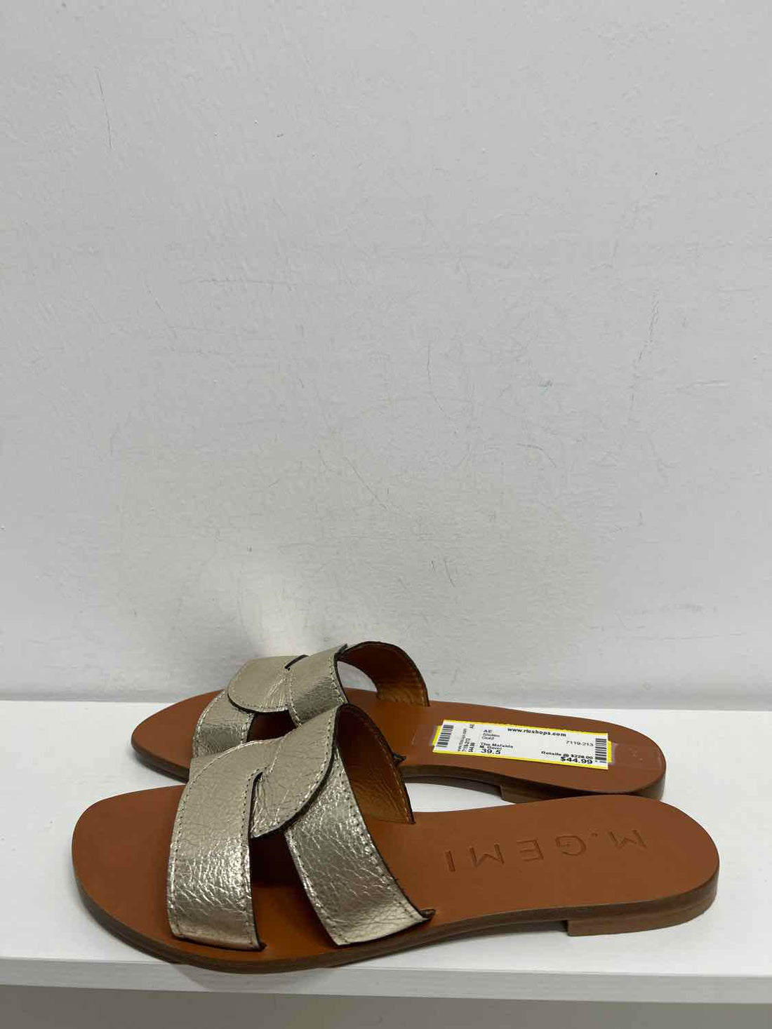 M. Gemi Women Size 39.5 Gold Slides