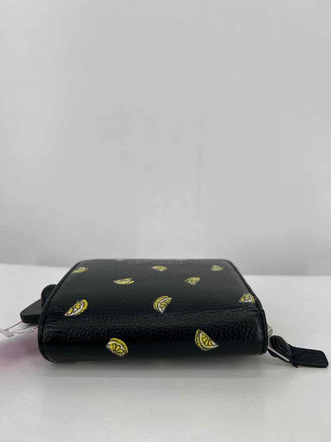 Marc By Marc Jacobs Black & Yellow Leather Pre Owned Wallet