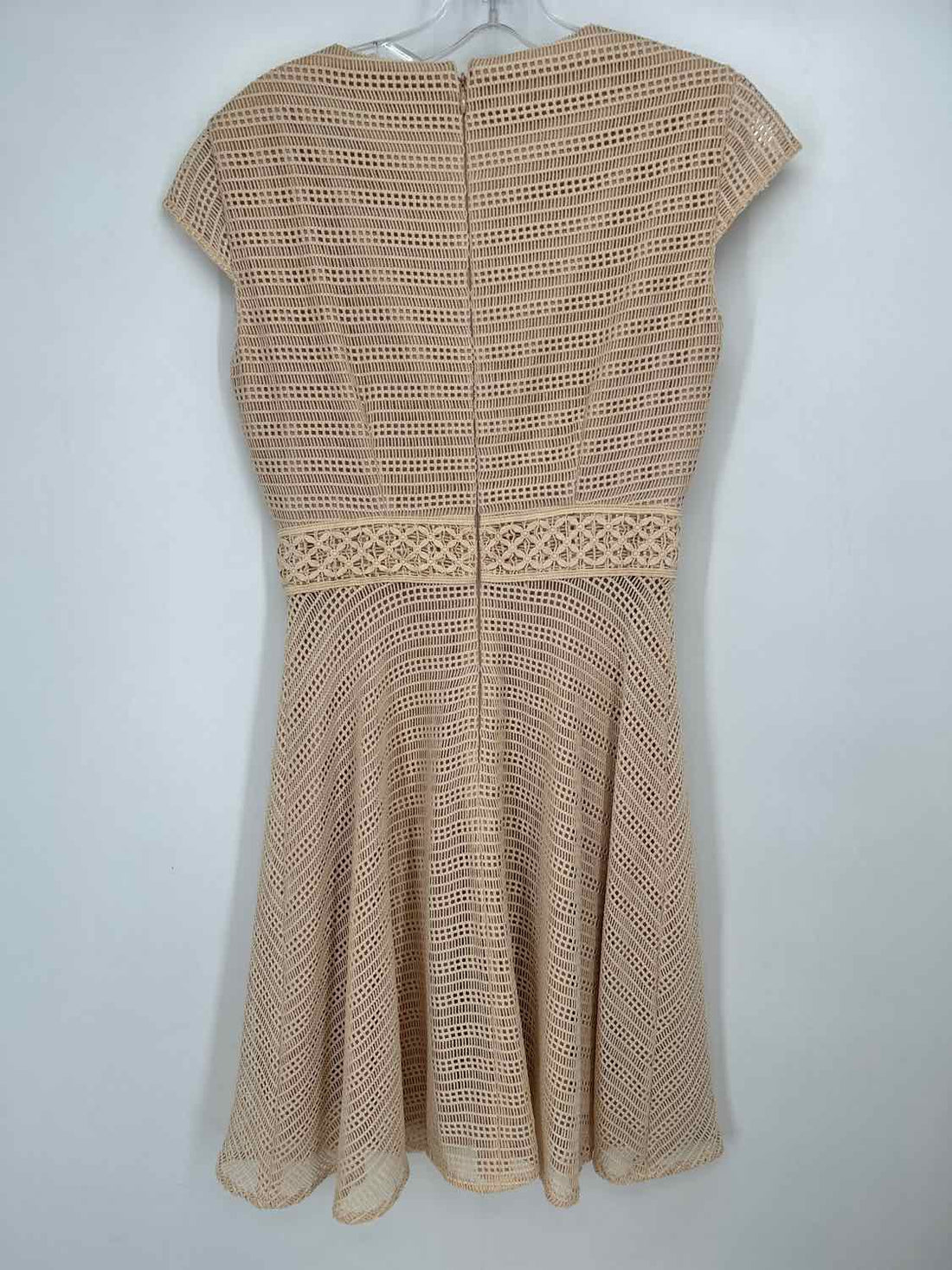 Antonio Melani Size 2 Beige Short Sleeve Dress