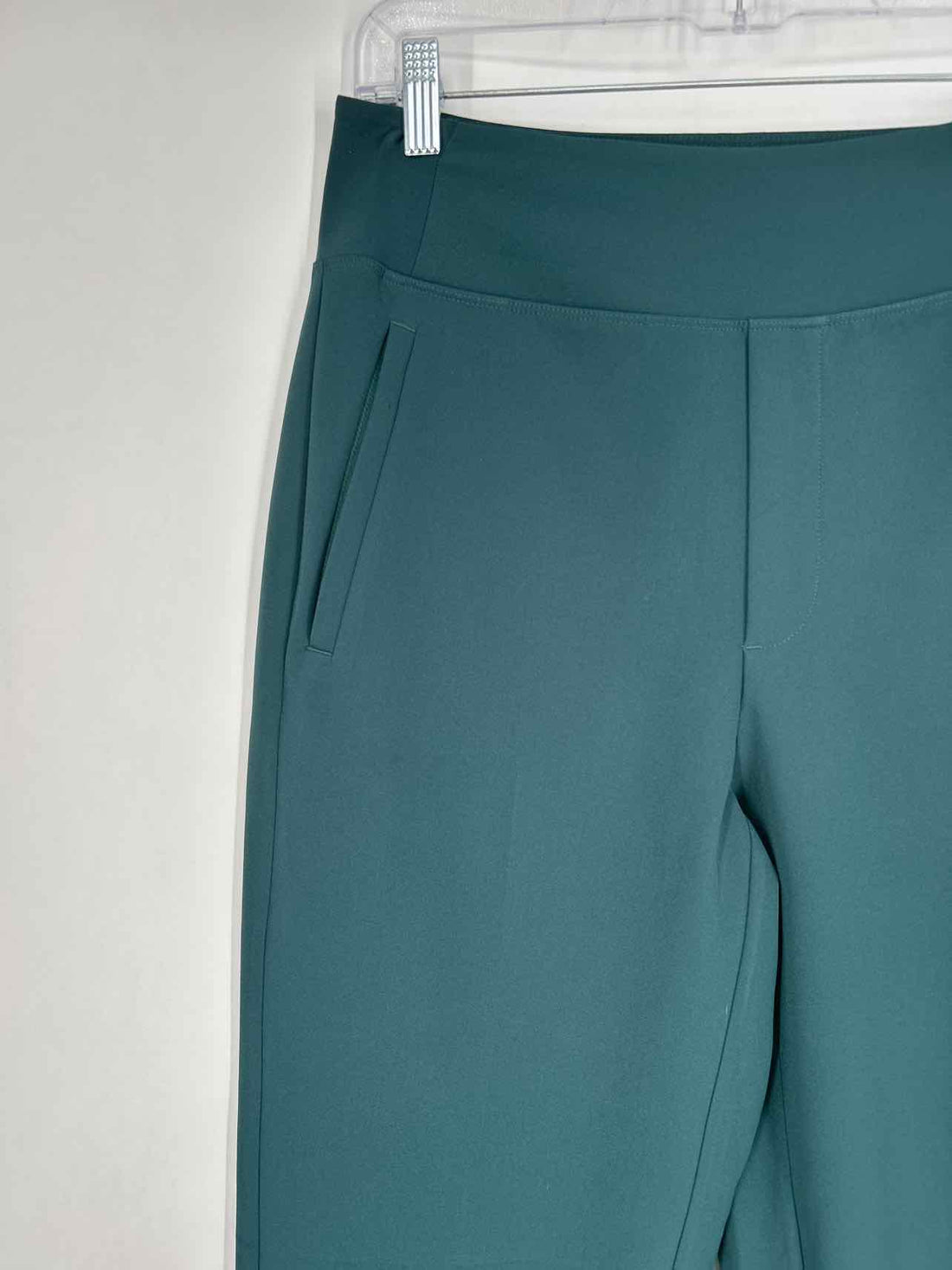 Athleta Size 4 Dark Green Active Pants
