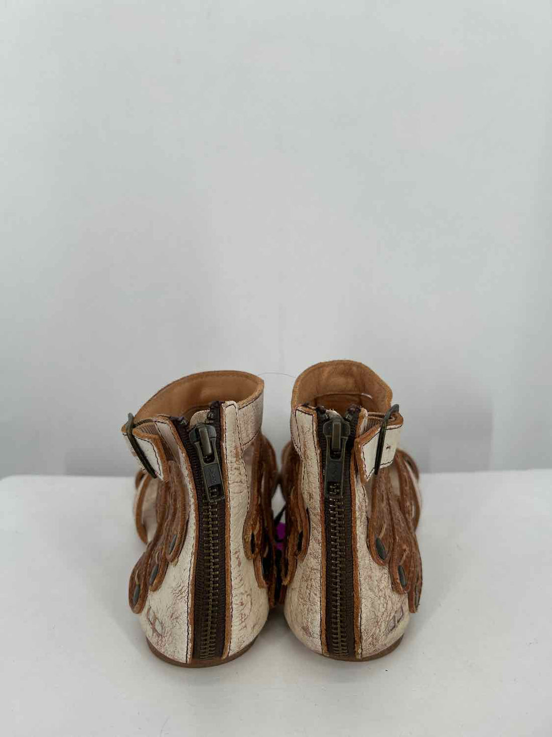 Bedstu Women Size 7 Off White Genuine Leather Sandals